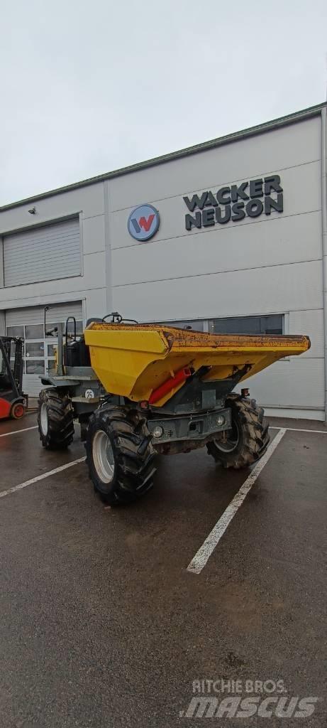 Wacker Neuson DW 60 サイト　ダンプ