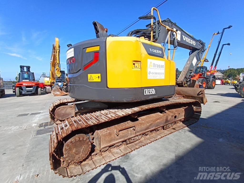 Volvo ECR 235 C L 大型油圧ショベル12t以上（パワーショベル・ユンボ）