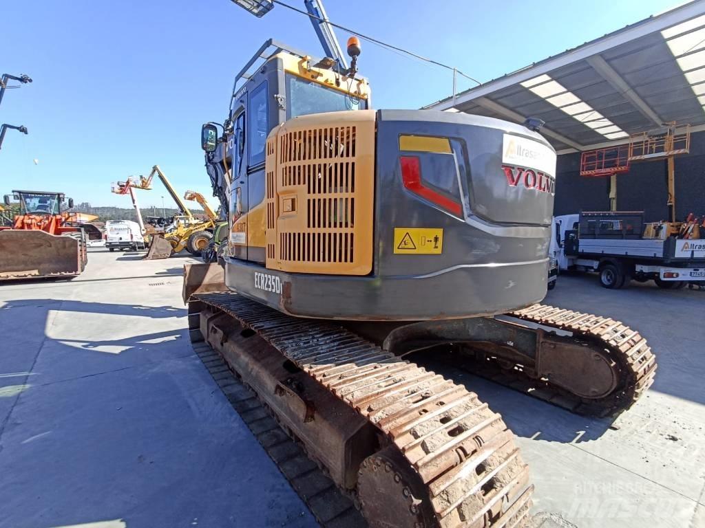 Volvo ECR 235 C L 大型油圧ショベル12t以上（パワーショベル・ユンボ）