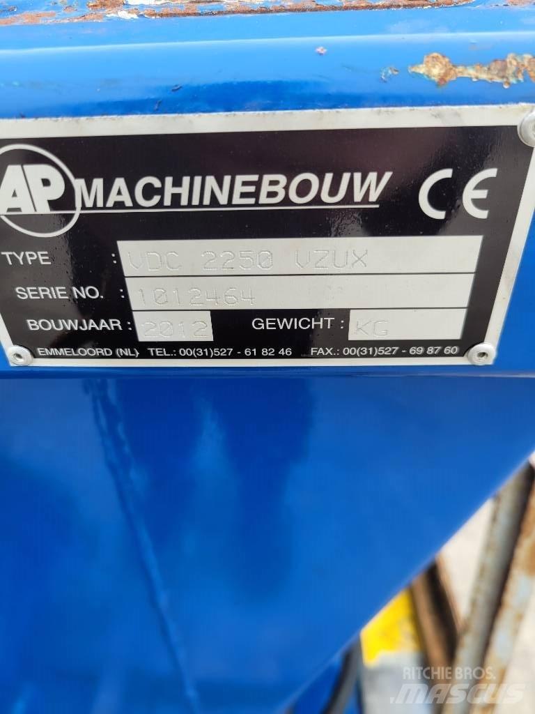 AP VDC 2250 VZUX 家畜飼料供給機