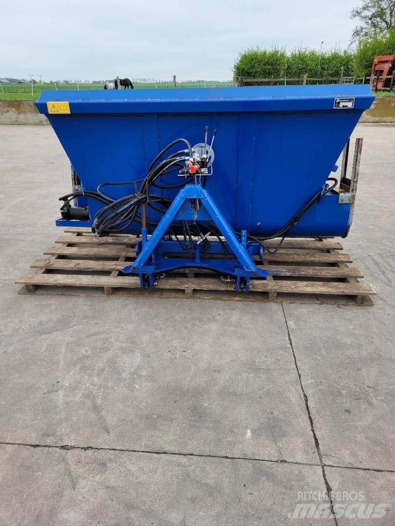AP VDC 2250 VZUX 家畜飼料供給機