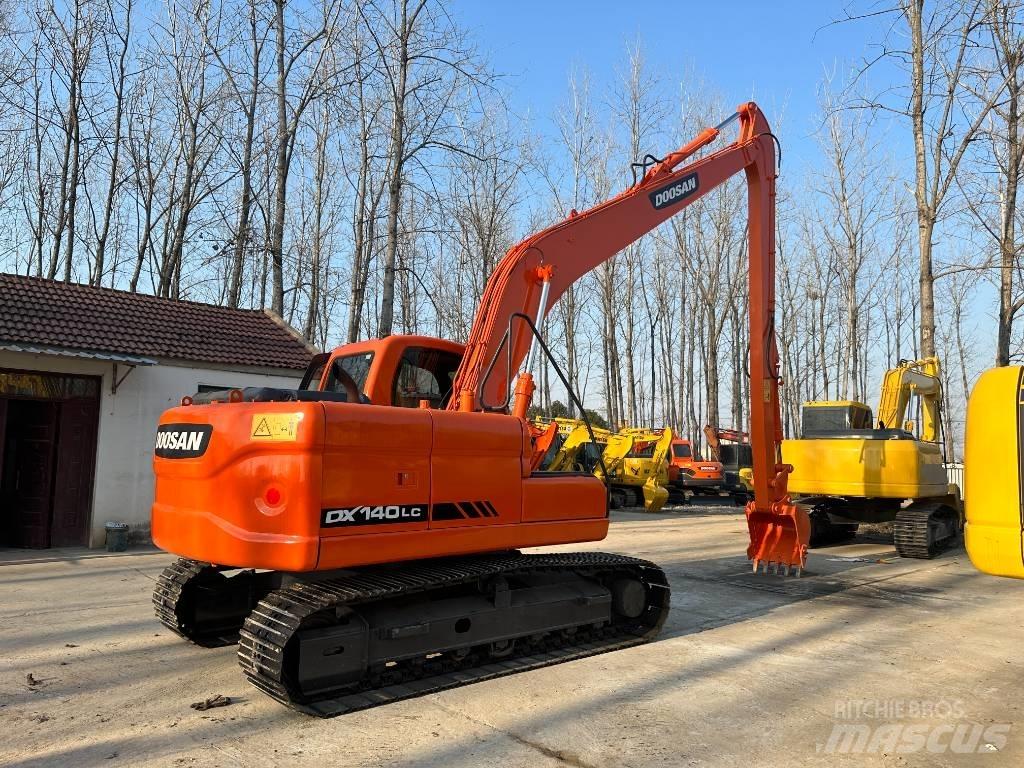 Doosan DX140 ミニ油圧ショベル 7t以下（ミニユンボ・ミニディガー）