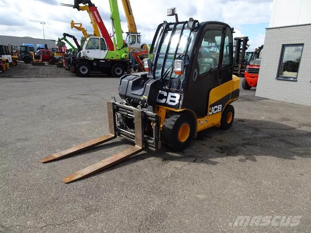 JCB TLT30 テレスコーピックハンドラー