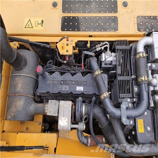 Komatsu PC 220-8 大型油圧ショベル12t以上（パワーショベル・ユンボ）