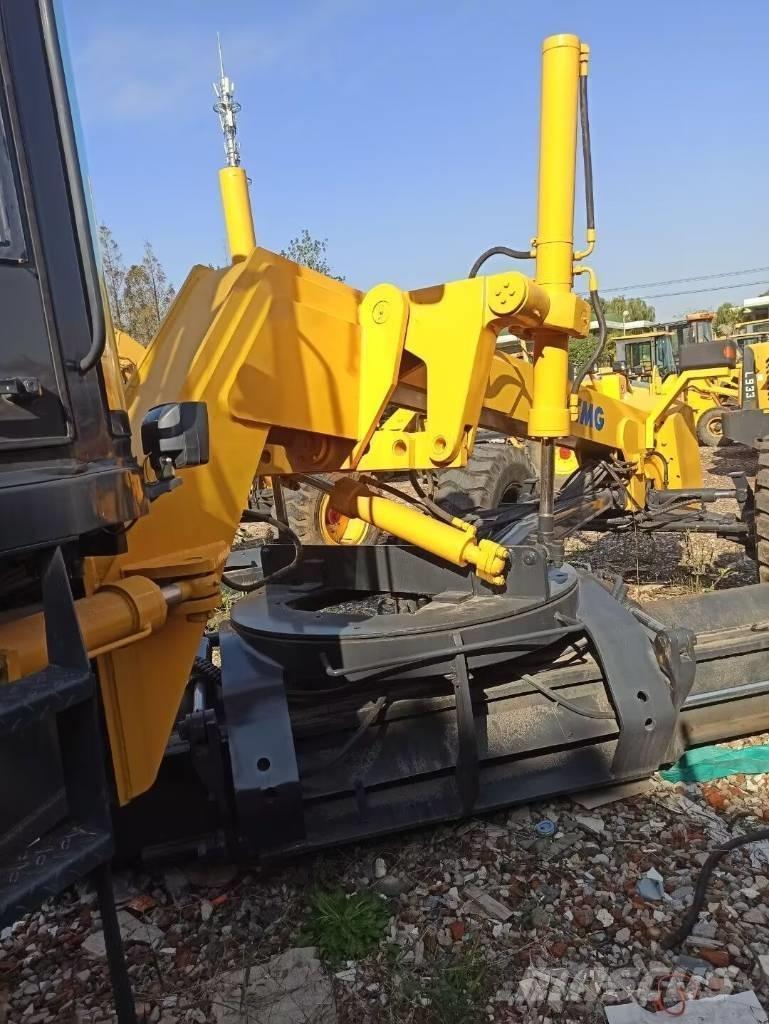 XCMG GR 180 モーターグレーダー