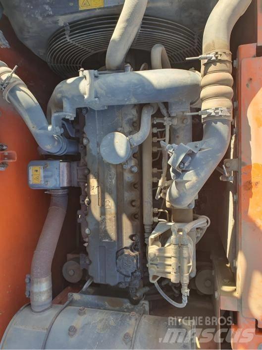 Doosan DX 210 W ホイール式油圧ショベル（パワーショベル・ユンボ・バックホー）
