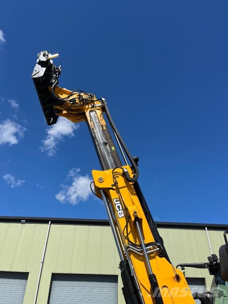 JCB TM 420 農業用テレハンドラー