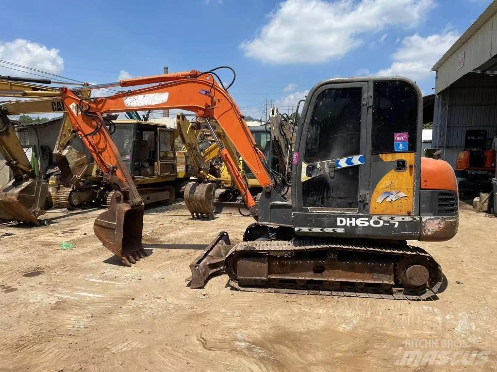 Doosan DH 60-7 ミニ油圧ショベル 7t以下（ミニユンボ・ミニディガー）
