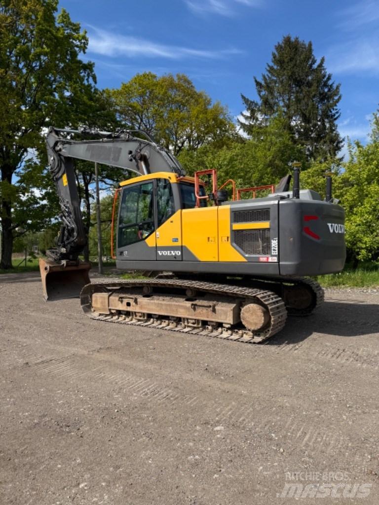 Volvo EC 220 EL 大型油圧ショベル12t以上（パワーショベル・ユンボ）