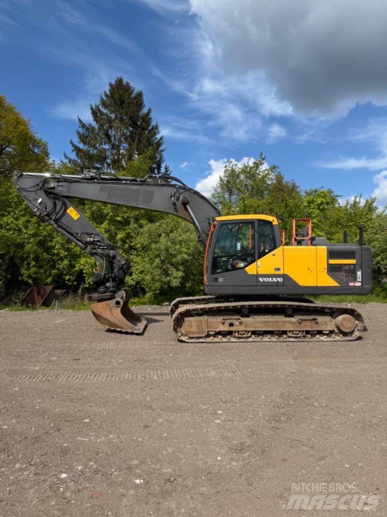 Volvo EC 220 EL 大型油圧ショベル12t以上（パワーショベル・ユンボ）