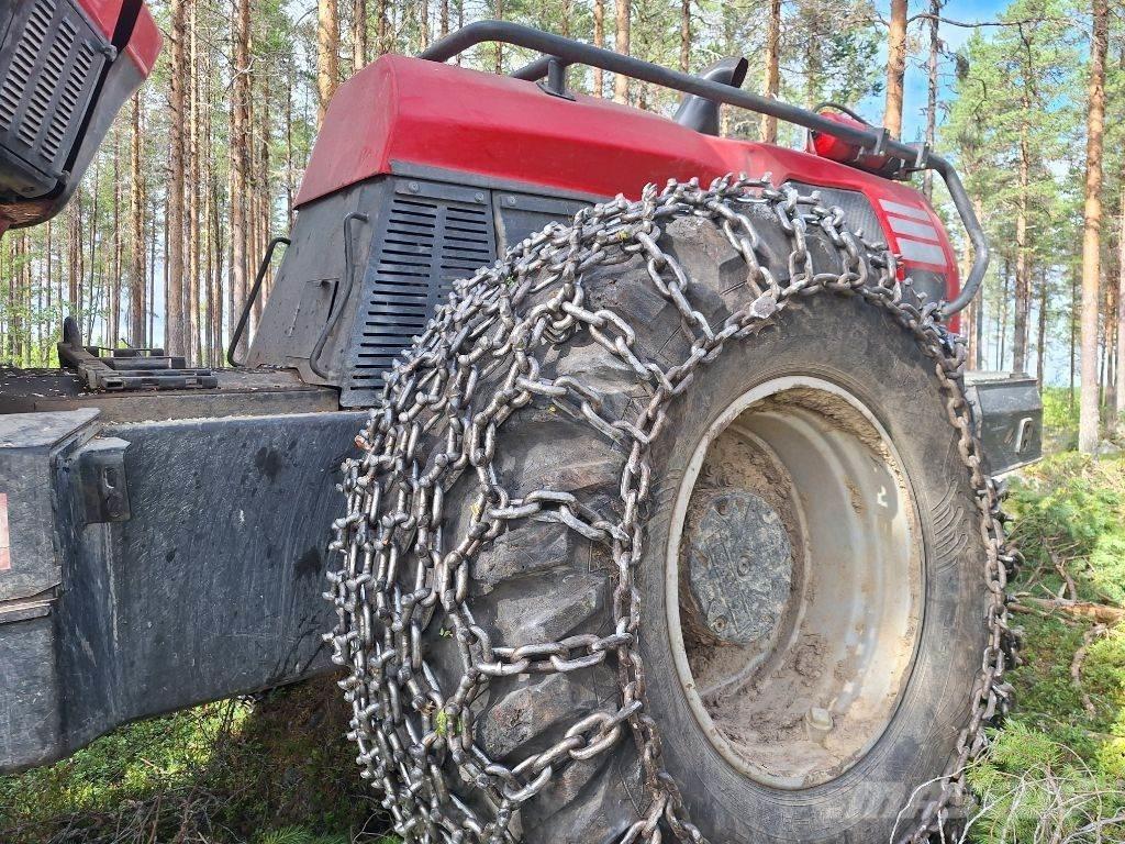 Komatsu 951 ハーベスター