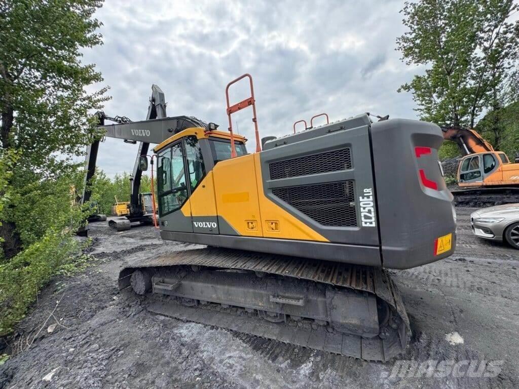 Volvo EC250ELR 大型油圧ショベル12t以上（パワーショベル・ユンボ）