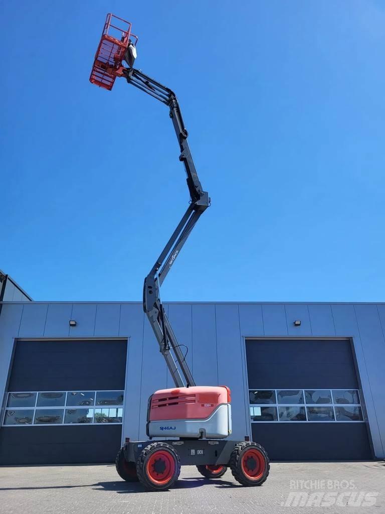 SkyJack SJ 46AJ ブームリフト　屈伸型