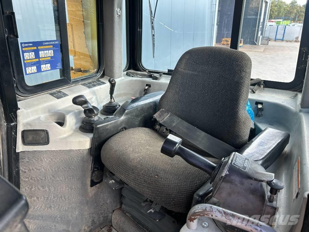 CAT D7R II ブルドーザー