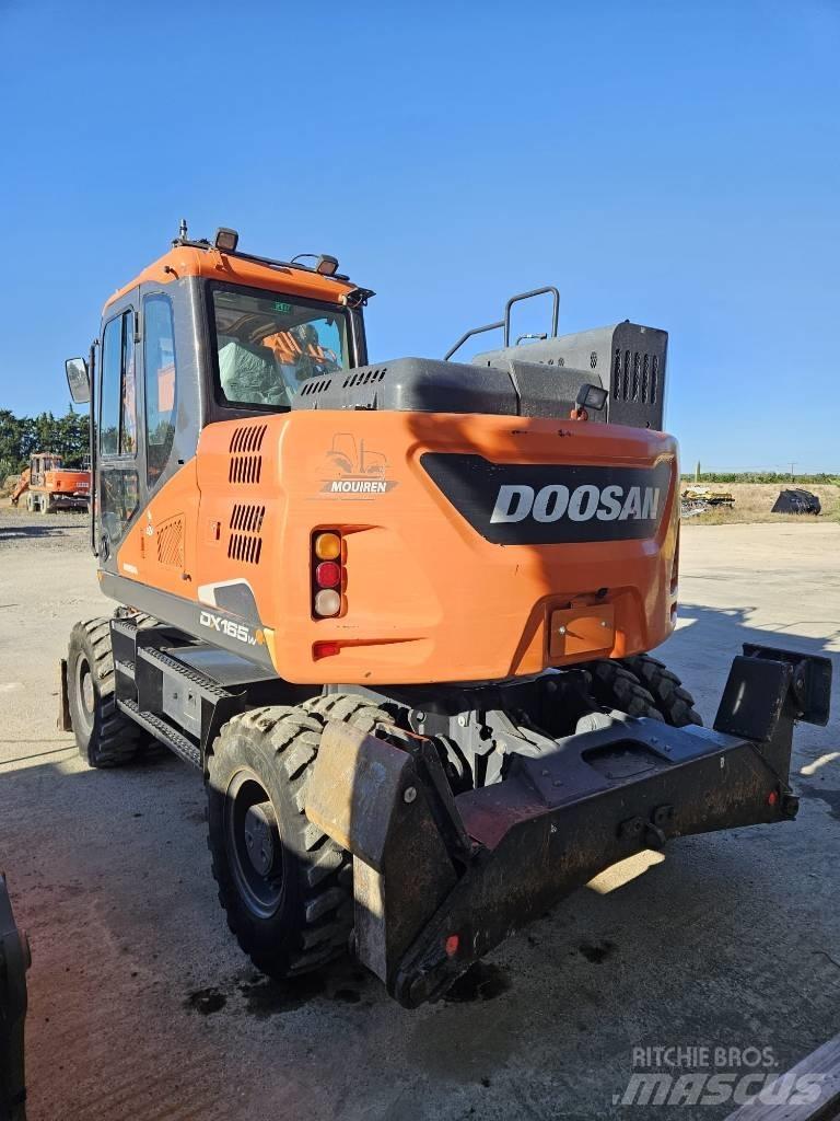 Doosan DX 165 W-5 ホイール式油圧ショベル（パワーショベル・ユンボ・バックホー）