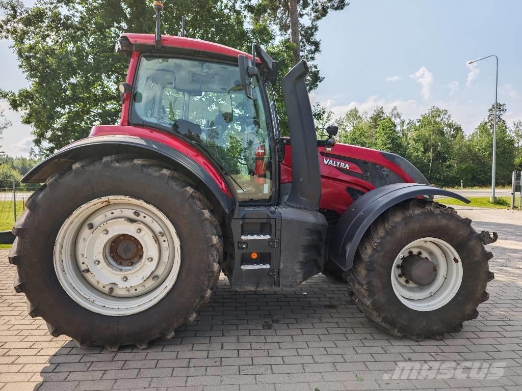 Valtra T 254 V トラクター