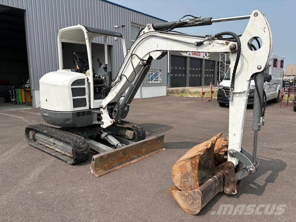 Neuson 38 Z 3 RD ミニ油圧ショベル 7t以下（ミニユンボ・ミニディガー）
