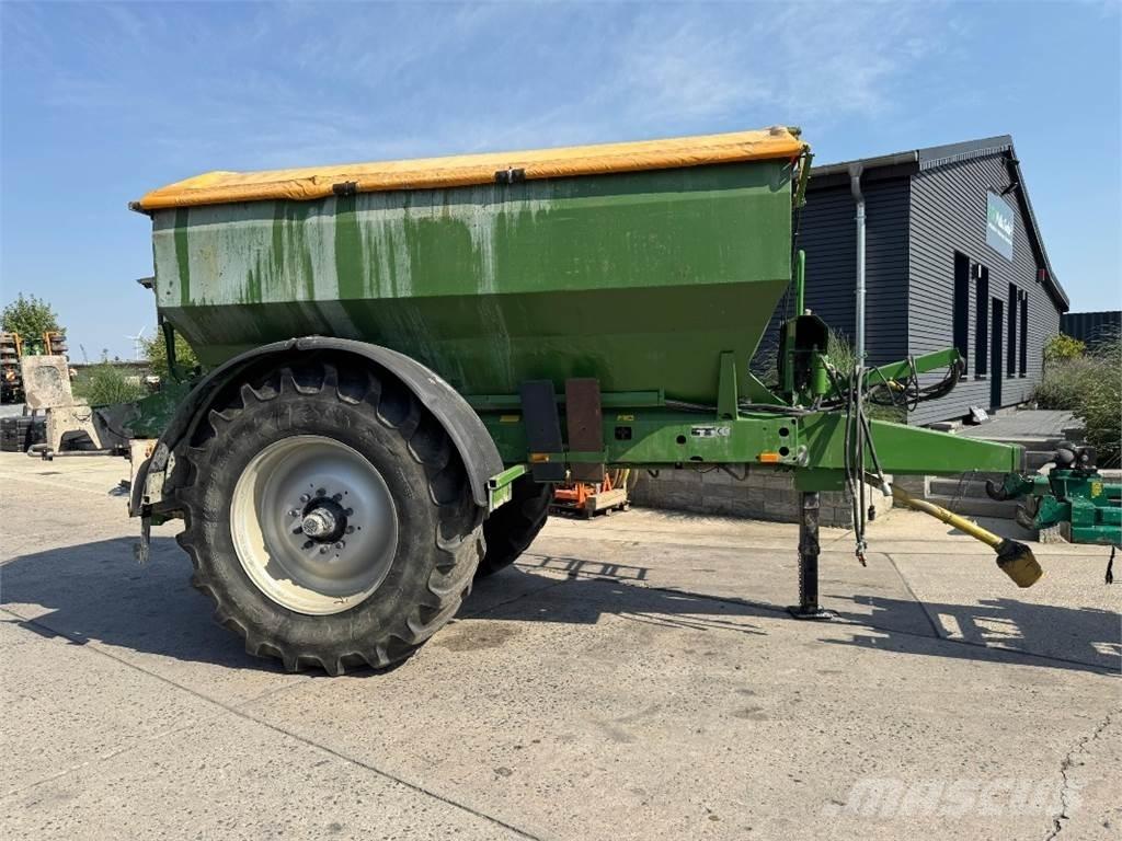 Amazone ZG-B 8200 ミネラル散布機