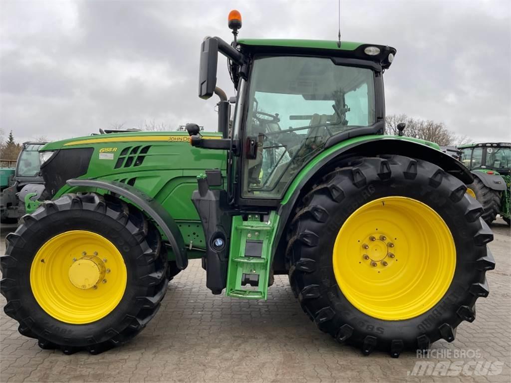 John Deere 6155R トラクター