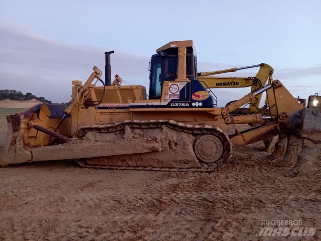 Komatsu D 375 A-2 ブルドーザー