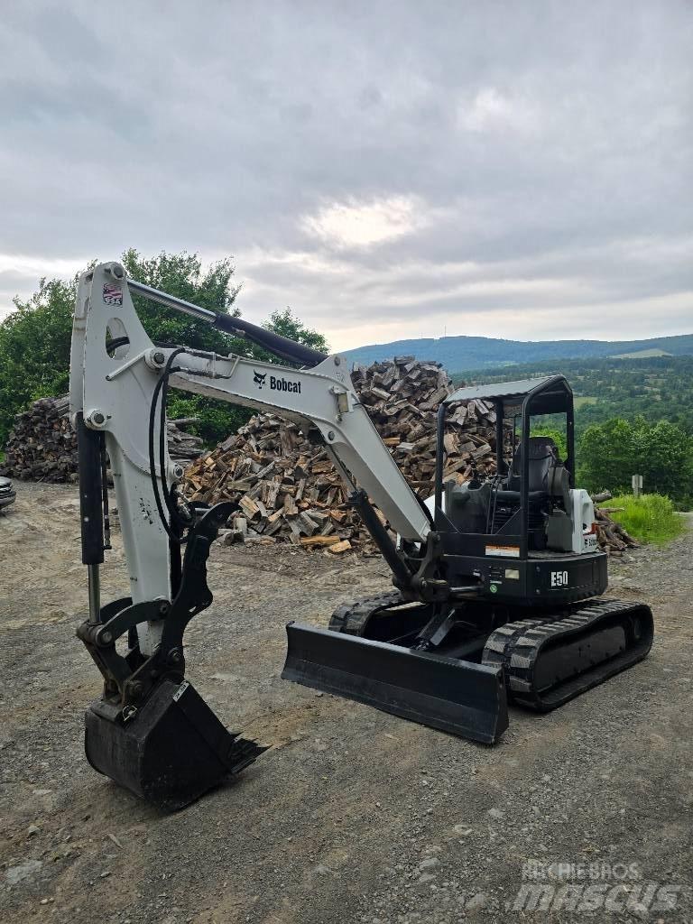 Bobcat E 50 ミニ油圧ショベル 7t以下（ミニユンボ・ミニディガー）