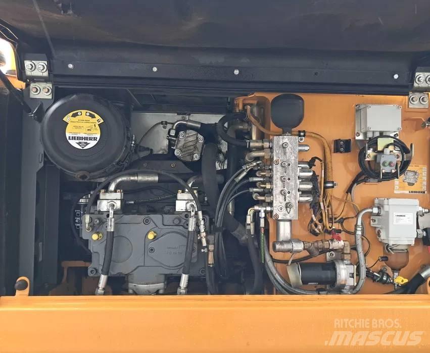 Liebherr R 926 LC 大型油圧ショベル12t以上（パワーショベル・ユンボ）