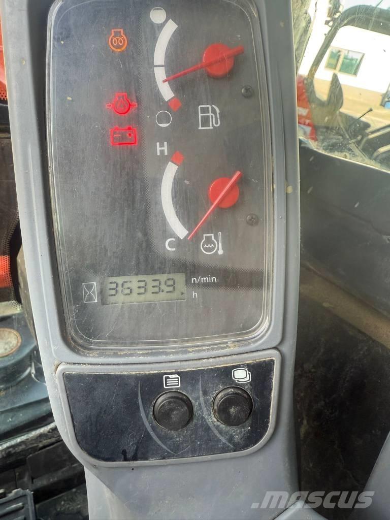 Kubota KX 027-4 ミニ油圧ショベル 7t以下（ミニユンボ・ミニディガー）