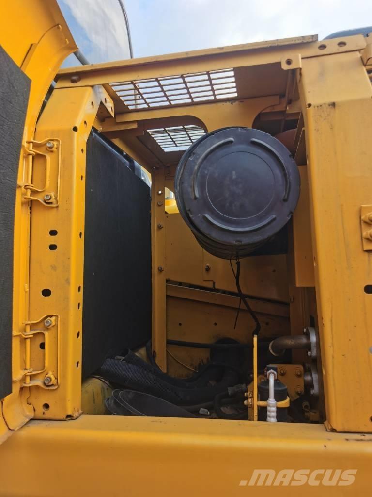 Komatsu PC 220-7 大型油圧ショベル12t以上（パワーショベル・ユンボ）