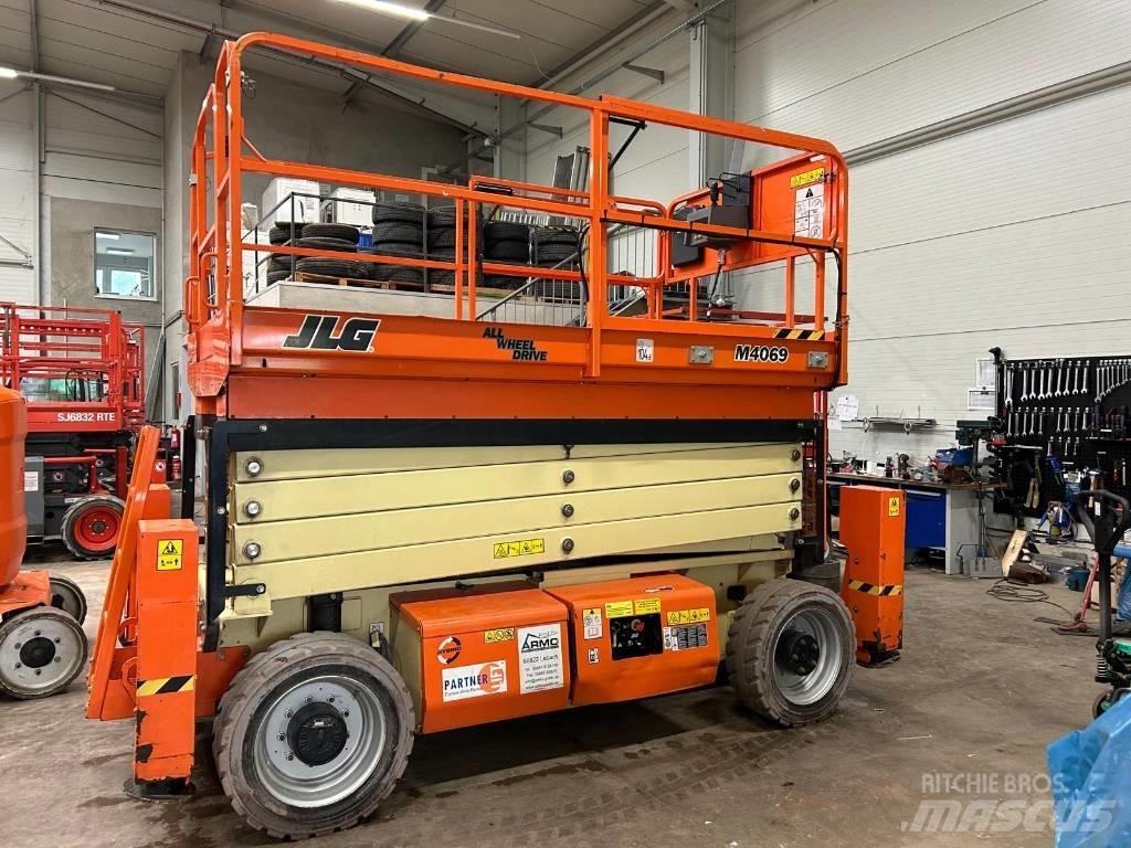 JLG M 4069 LE シザースリフト