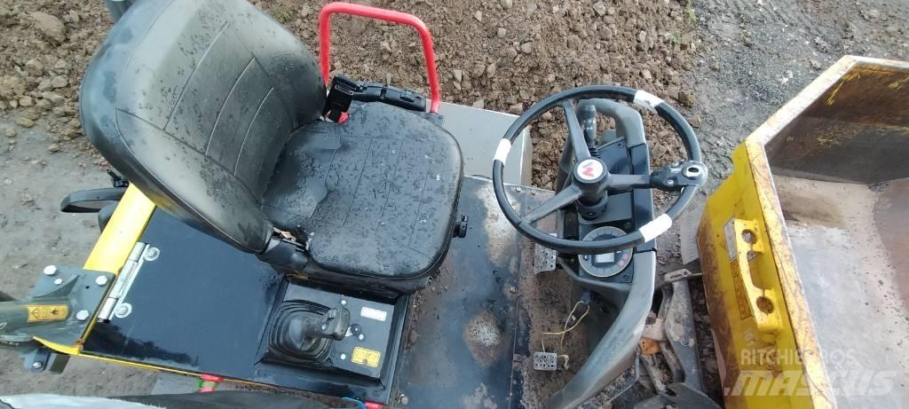 Wacker Neuson DW 30 アーティキュレート式ダンプトラック