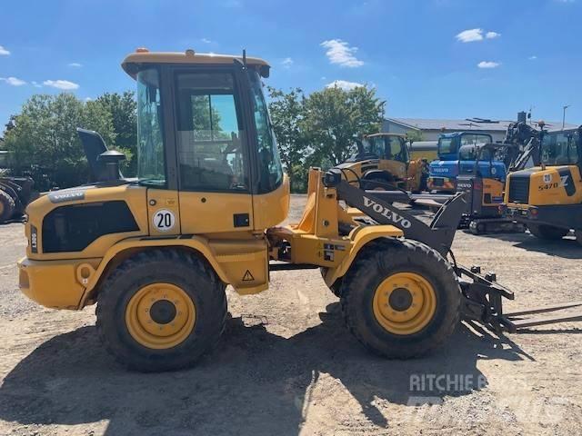 Volvo L 30 G ホイールローダー・タイヤショベル