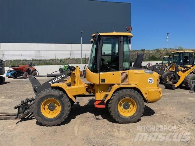 Volvo L 30 G ホイールローダー・タイヤショベル