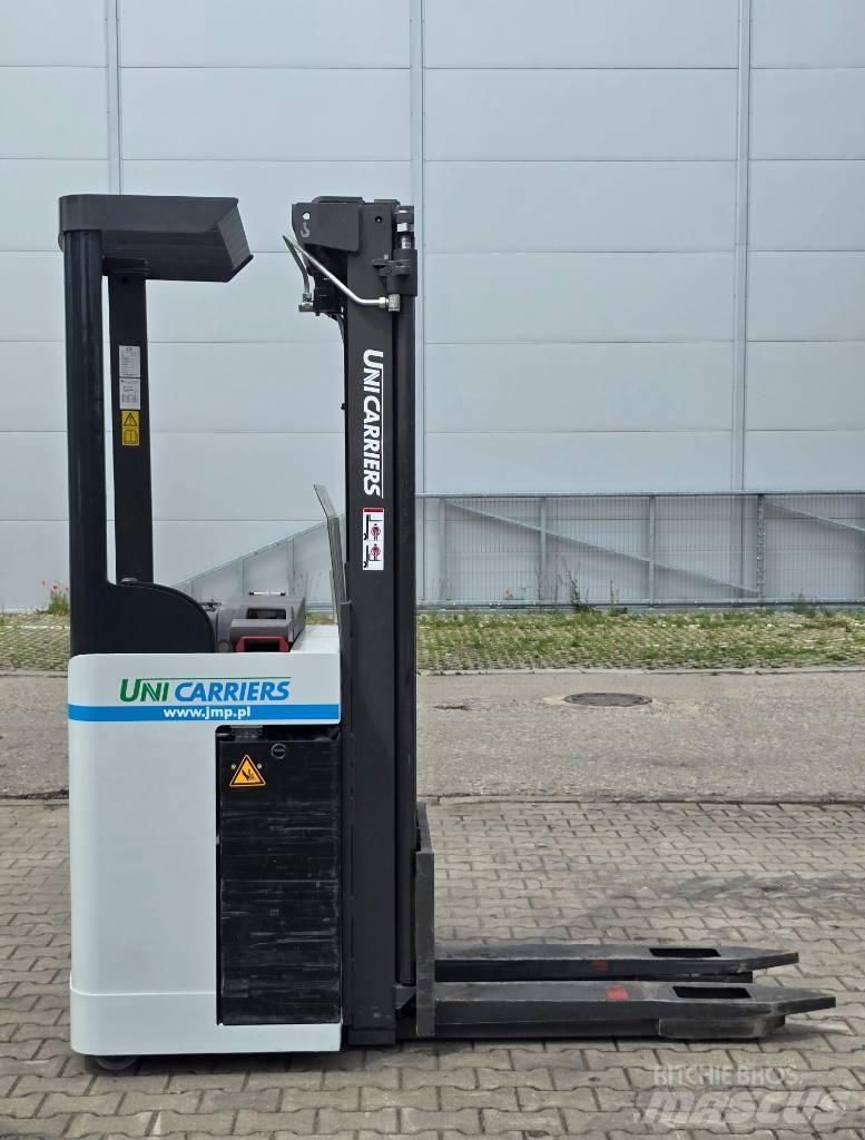 UniCarriers ASN 160 リーチフォークリフト