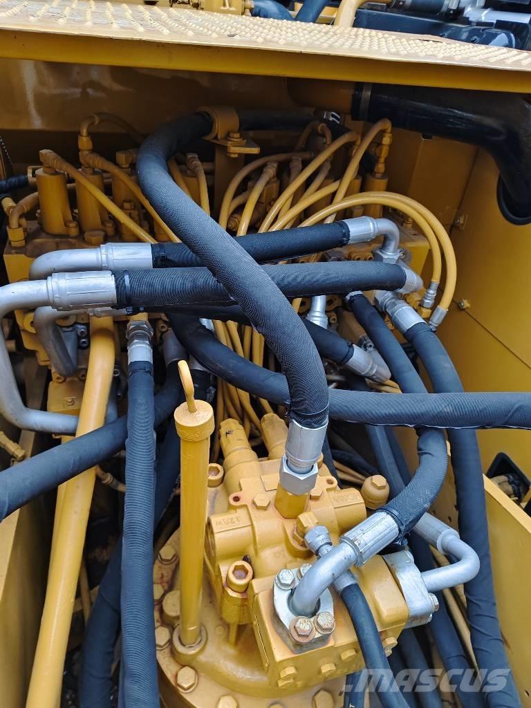CAT 320 D2 大型油圧ショベル12t以上（パワーショベル・ユンボ）