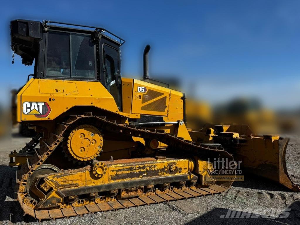 CAT D 5 ブルドーザー