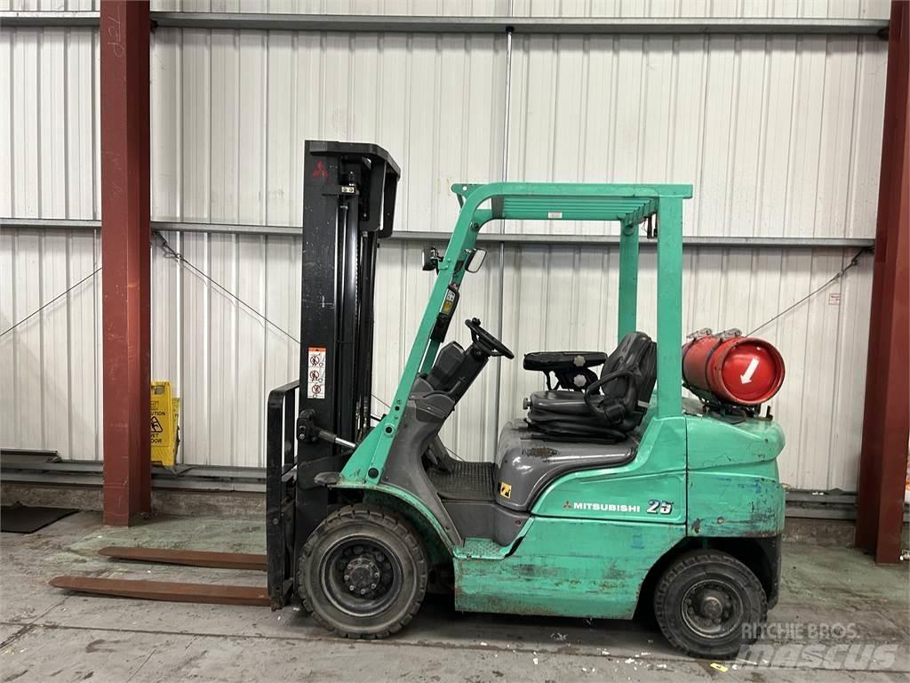 Mitsubishi FG25NT LPGフォークリフト