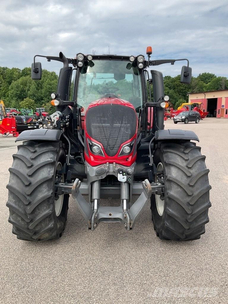 Valtra N174 Versu トラクター