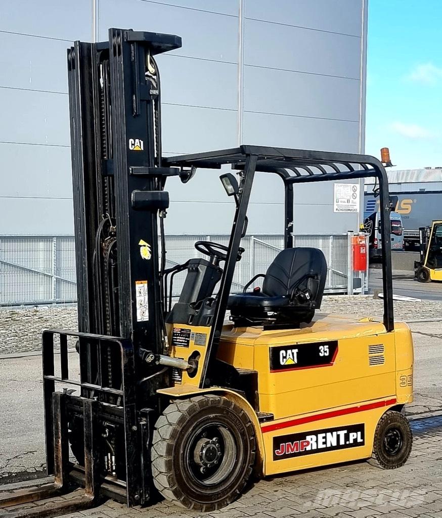 CAT EP 35 K PAC バッテリーフォークリフト