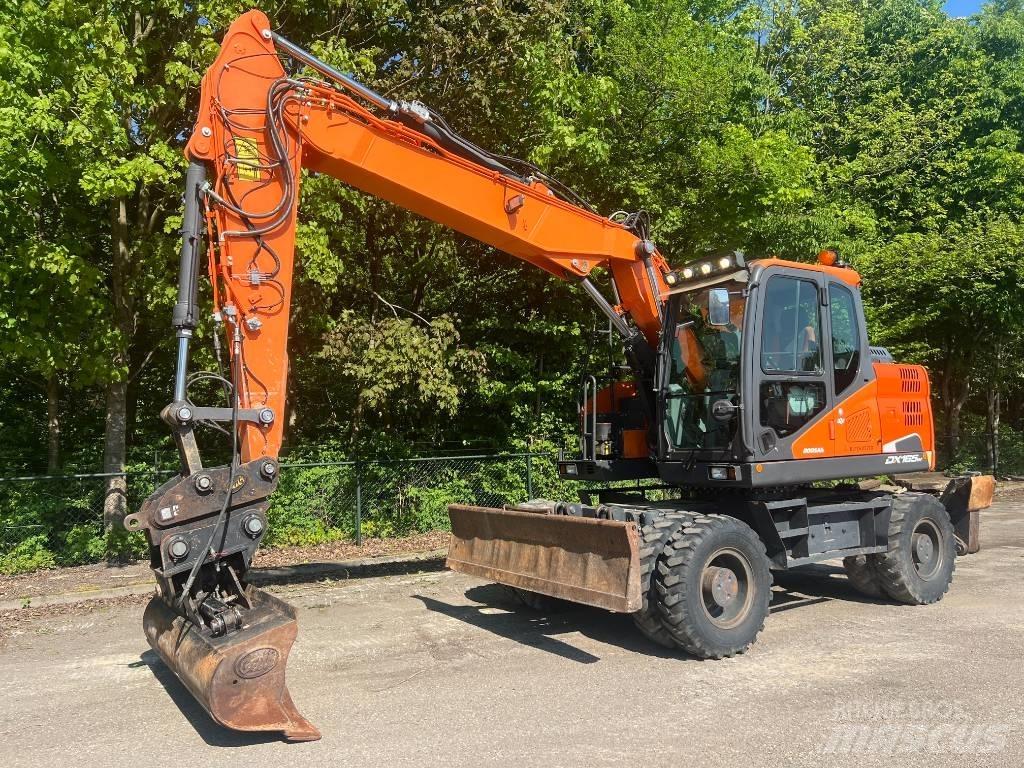 Doosan DX 165 W-5 ホイール式油圧ショベル（パワーショベル・ユンボ・バックホー）
