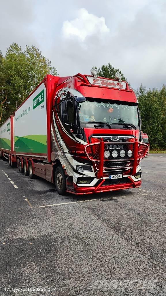 MAN TGX 15.2 ウッドチップ運搬用トラック