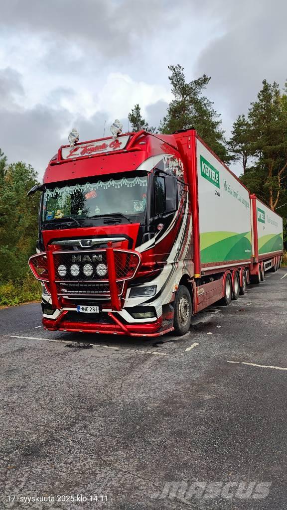 MAN TGX 15.2 ウッドチップ運搬用トラック