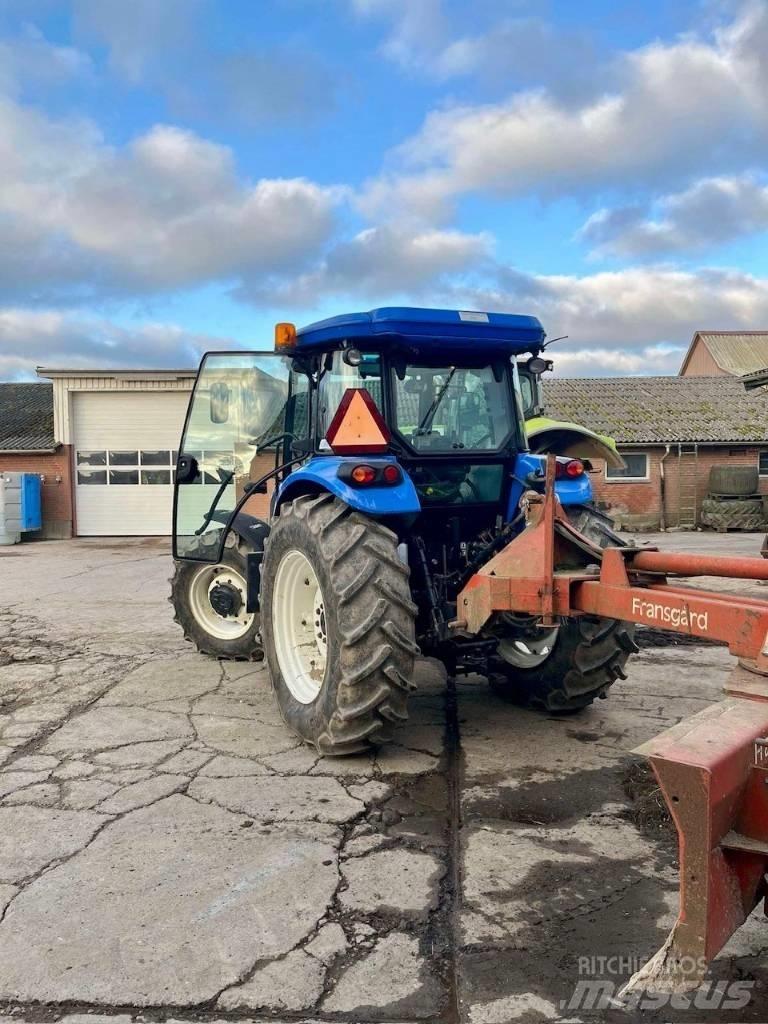 New Holland TD 5.95 トラクター