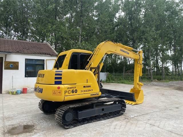 Komatsu PC 60-7 ミニ油圧ショベル 7t以下（ミニユンボ・ミニディガー）