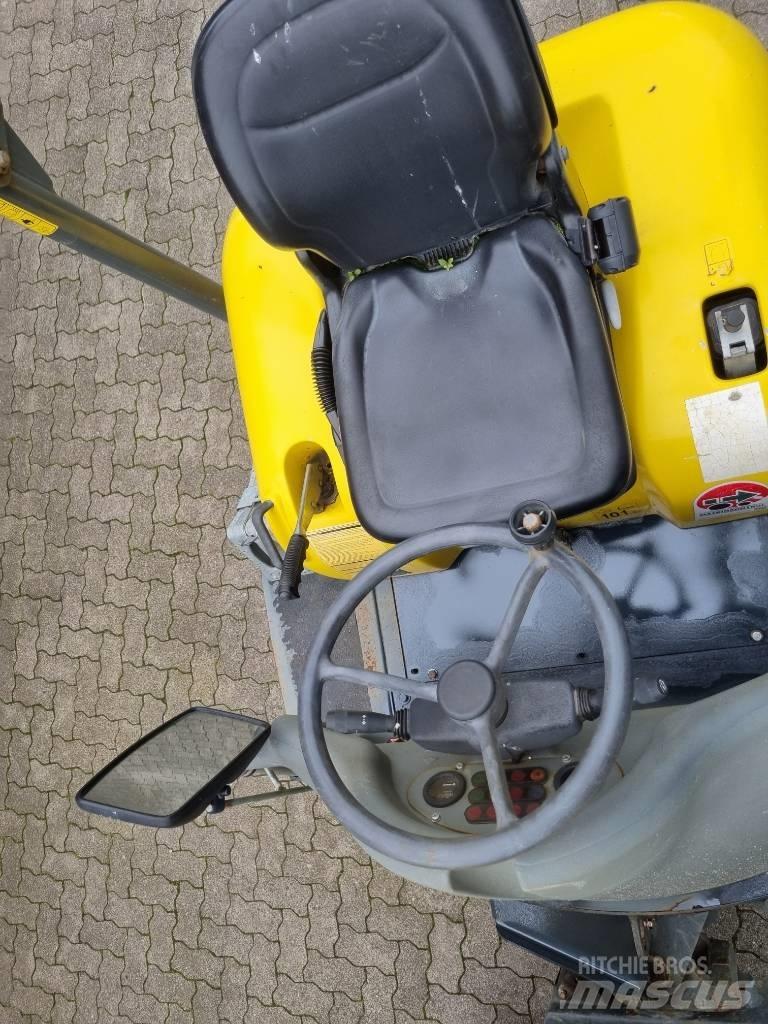 Wacker Neuson 2001 サイト　ダンプ