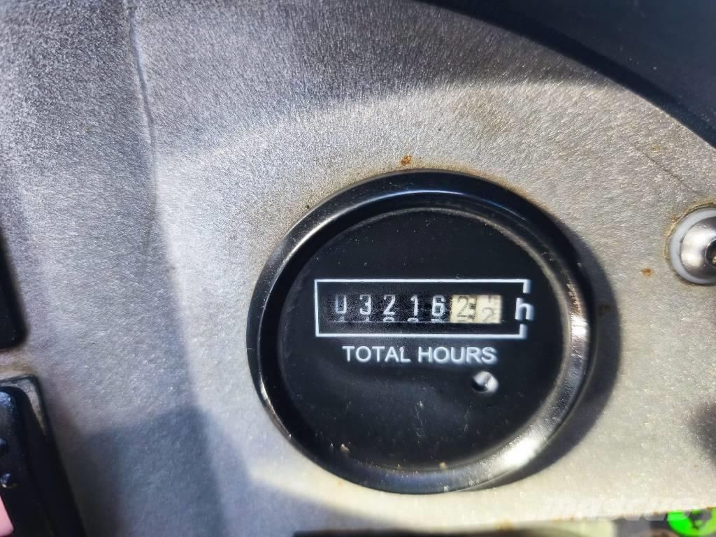 JCB 520-40 テレスコーピックハンドラー