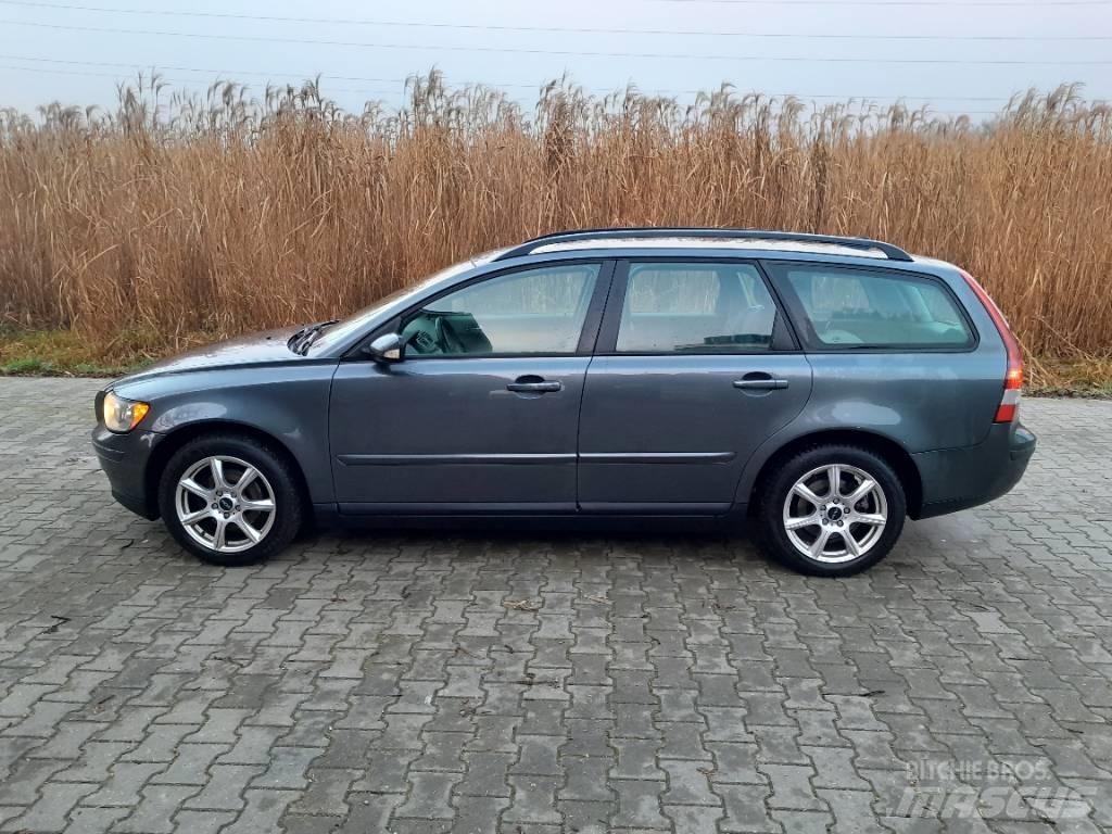 Volvo 1.6 D momentum 自動車