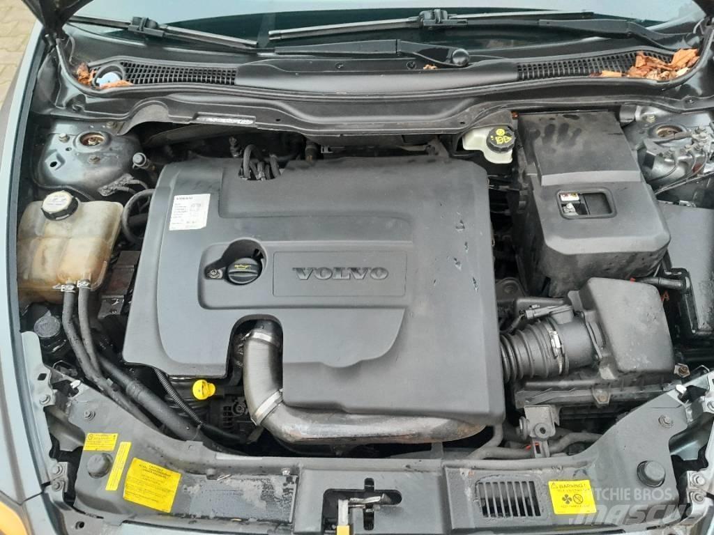 Volvo 1.6 D momentum 自動車