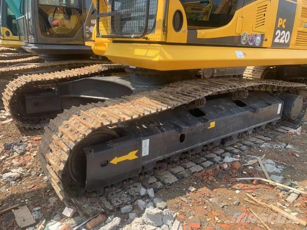 Komatsu PC 200-8 中型油圧ショベル 7ｔ-12ｔ（ユンボ・パワーショベル・バックホー）