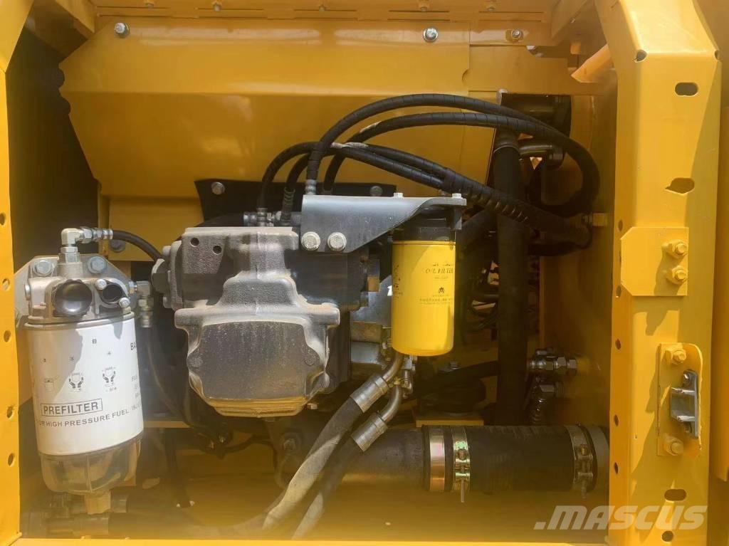 Komatsu PC 200-8 中型油圧ショベル 7ｔ-12ｔ（ユンボ・パワーショベル・バックホー）