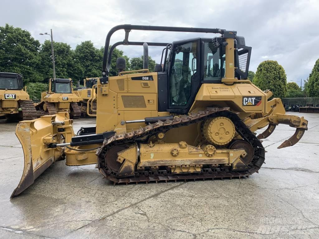 CAT D 6 N XL ブルドーザー